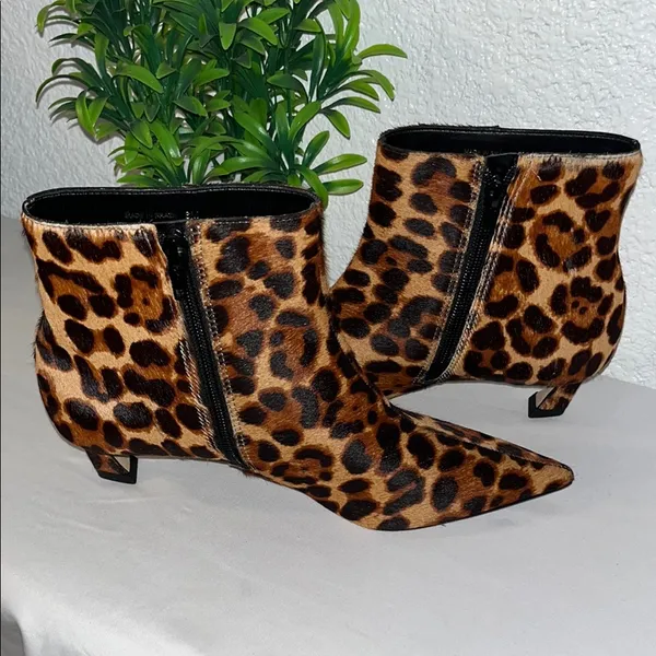 Gianni Bini Brown Ankle Boots with Sleek Design - Image 5