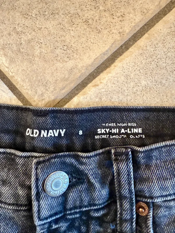 Sky High A-line black old navy Jean shorts - Image 2