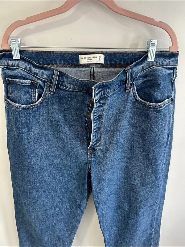 Abercrombie & Fitch The Mom High Rise Jeans - Image 5