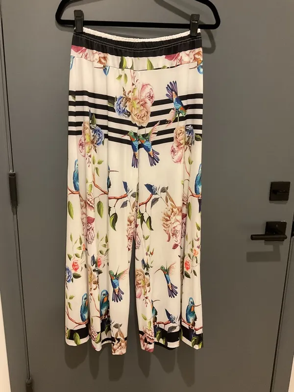 080 Flowy pants with hummingbirds and flowers - Image 2