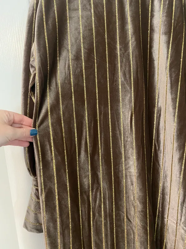 Love Riche Velvet Knee Length Long Sleeve Dress With Gold Detail - Image 4