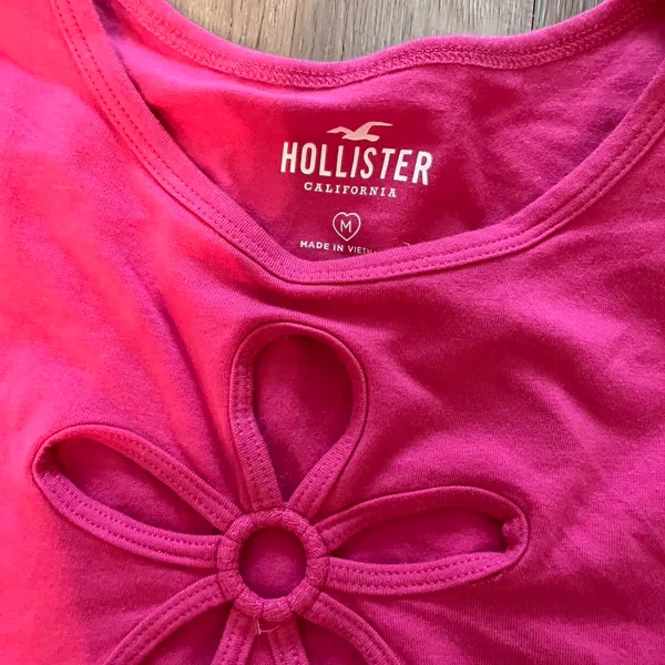 Hollister Baby Tee Long Sleeve - Image 2