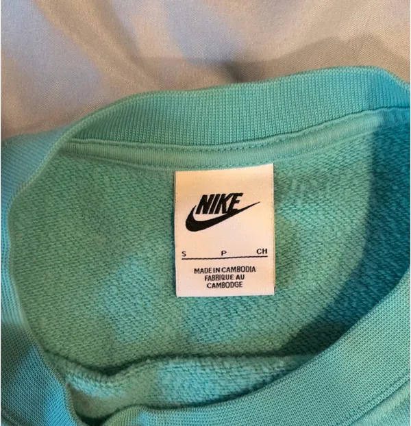 Nike Sweatshirt - Image 3