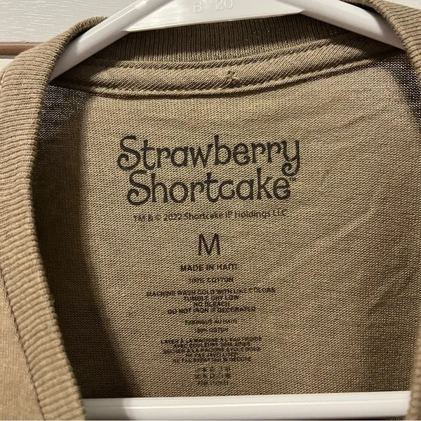 Strawberry Shortcake Characters Tee Size M - Image 5