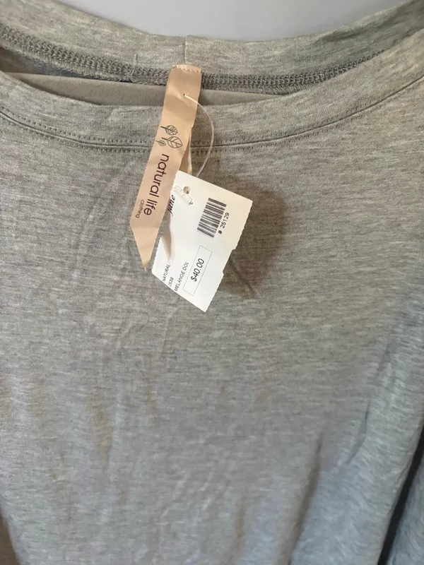 NWT NATURAL LIFE Light Gray Draped Short Sleeve Tee Size L - Image 3