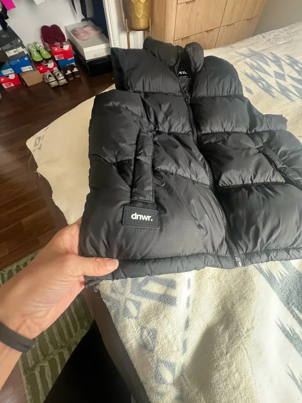 Zara DNWR black puffer vest S  - Image 11