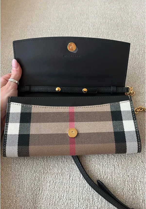 NWT Burberry Henley Leather Crossbody Purse - Image 3