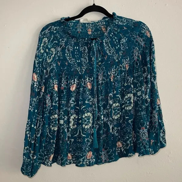 $60 Altar'd State Boho Floral smocked Loose top M - Image 2