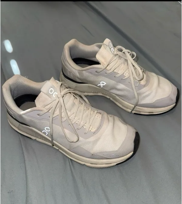 On Cloud Women’s Cloudnova Form Sneakers - Image 4