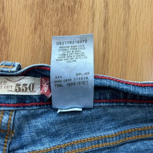 Vintage Levi’s 550 Women’s Relaxed Fit Bootcut Jeans Size 14 Med Wash 32x30‎ Y2K - Image 5