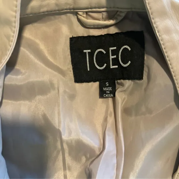 The Clothing Exchange Company 🧥 Cream Vegan Leather Jacket (Size Small) - Image 3