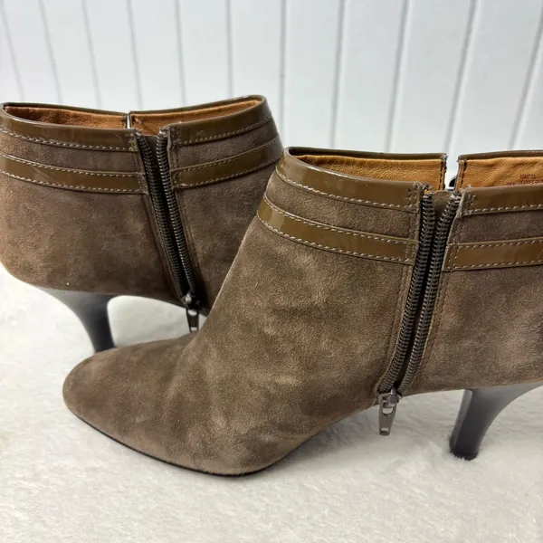 Sofft Brown Suede Ankle Booties with Buckle Detail Size 9M‎ - Image 8