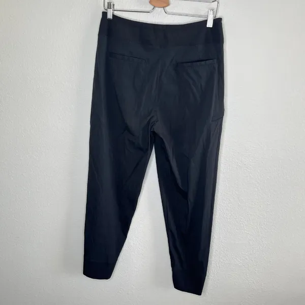 Athleta Black Outdoor Ahtliesure Zip Pocket Jogger Pants Size 10 - Image 6