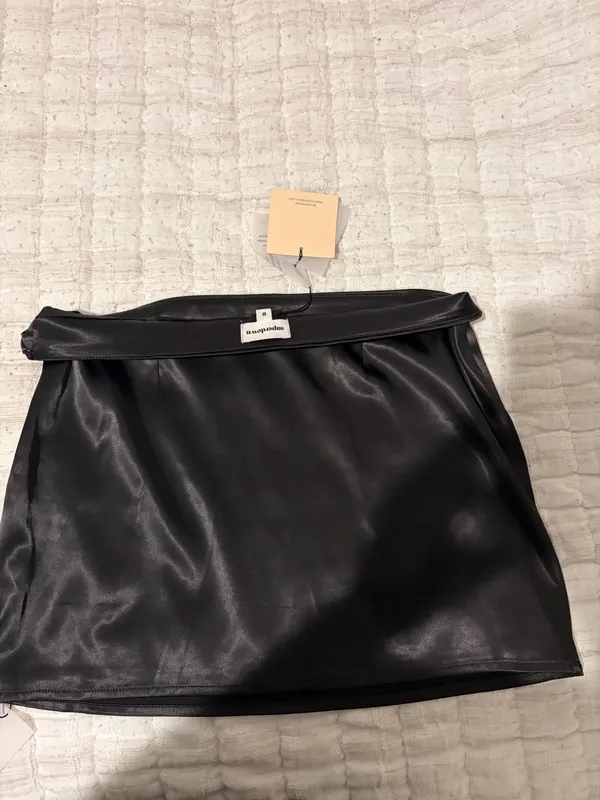 superdown Skirt Set - Image 3