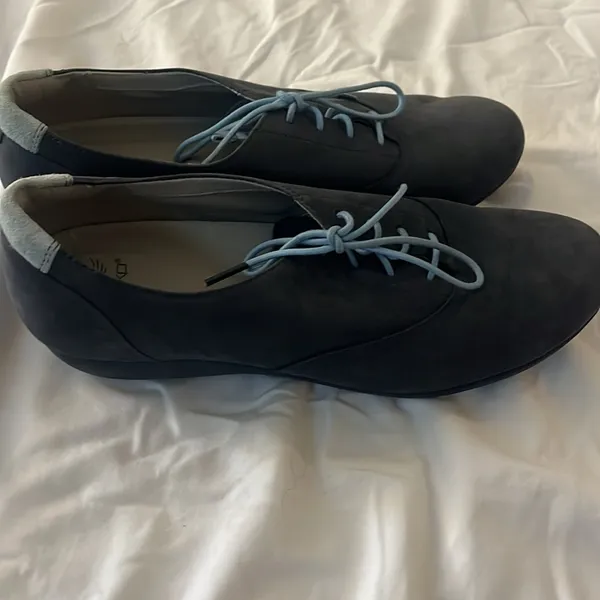 Dansko womens kimi Oxford Flat Nubuck Leather Color Dark Blue Size 39 EU/8.5 US - Image 4