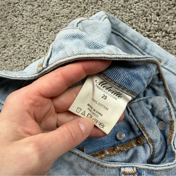Brandy Melville Light Wash Denim Jeans Shorts Size 29 Button Fly 100% Cotton - Image 5