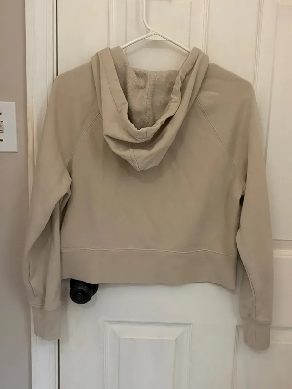Universal Thread Cropped Pullover Hoodie in Beige - Image 5