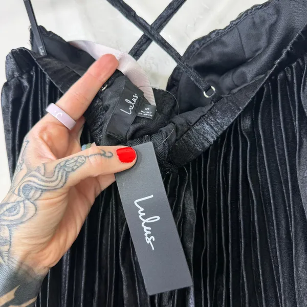 NEW Lulus Brilliant Allure Black Pleated Empire Sweetheart Maxi Dress Small - Image 11