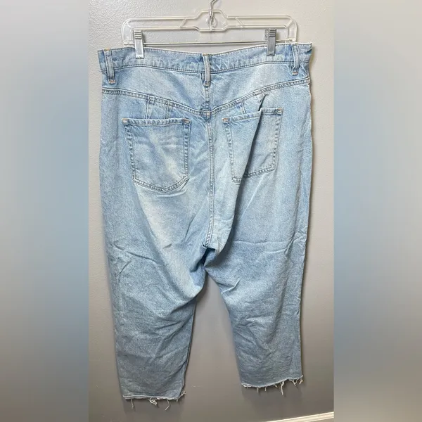 We The Free Women's Curvy Button Fly Straight Leg‎ Denim Jeans Size 34 - Image 5