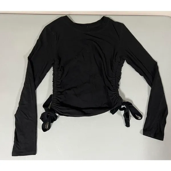 Black Solid Ruched Long Sleeve Tee T-Shirt Top Size M 🖤 - Image 2