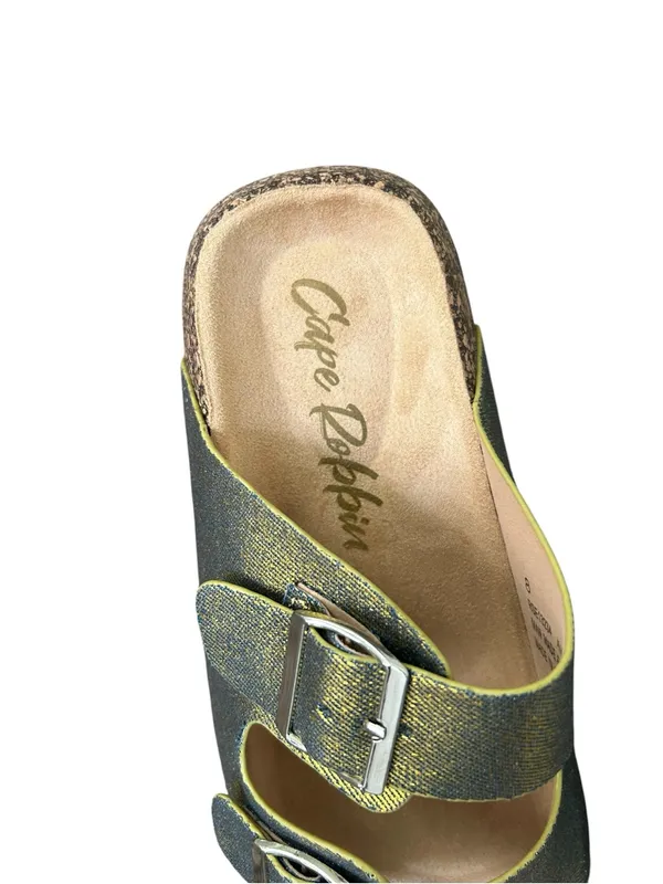 Cape Robbin Alia Gold Sandals - Image 6