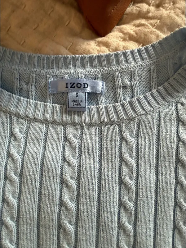 IZOD Baby blue cable knit sweater - Image 7