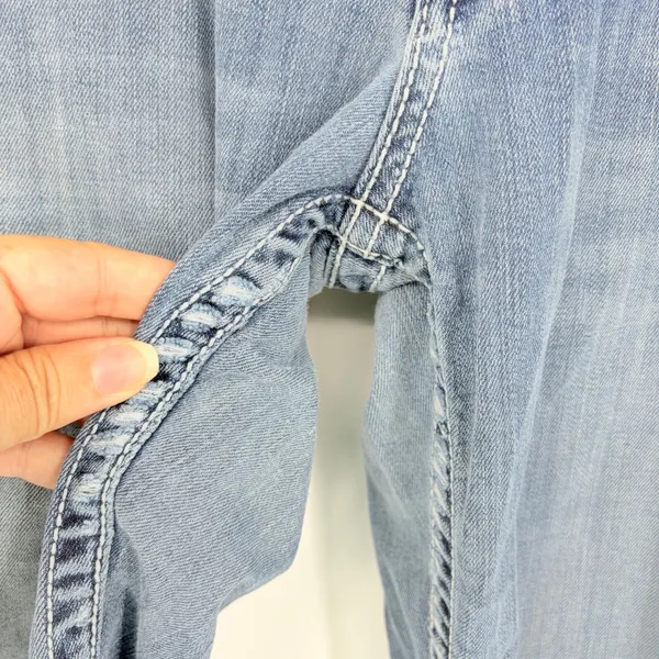 BKE Harper Distressed Bootcut Jeans Sz 31Lx33.5 Embroidered Buckle Y2K Country - Image 5