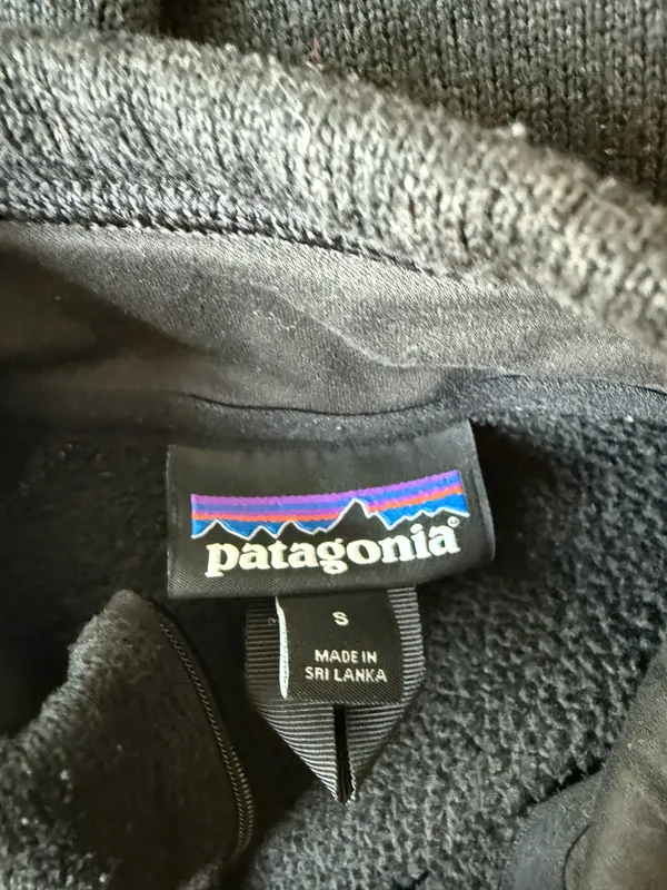 Patagonia Women’s Fleece Black Zip Up Jacket - Image 4