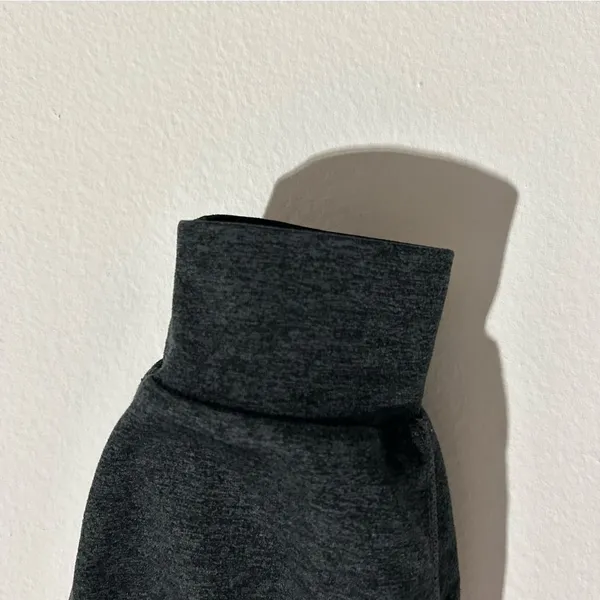 Vuori Performance DreamKnit Joggers Black Heathered Loungewear Cozy Casual - Image 4