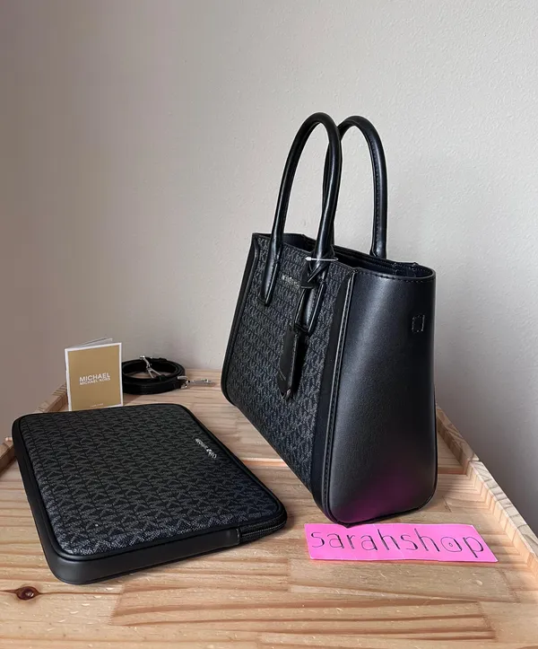 Michael Kors Purse And IPad Case - Image 5