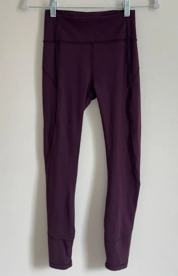 Lululemon In Movement 7/8 Tight Size 4 Leggings Everlux 25” purple high rise - Image 3
