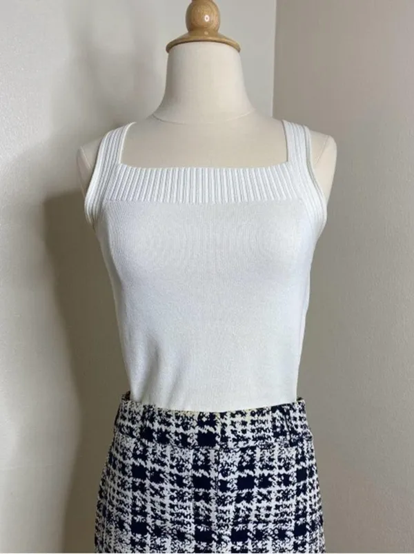 square neck ripped white tank top - Image 2