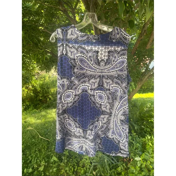 Daisy Fuentes Navy and White Paisley Knot Front Camisole - Image 4