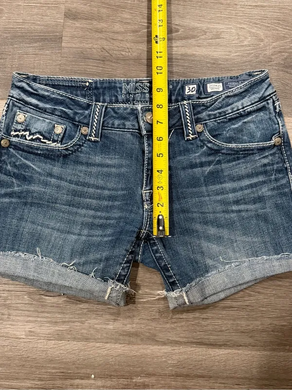 Miss Me Signature Women's Low Rise Medium Wash Denim Jean Shorts Size 30 - Image 7