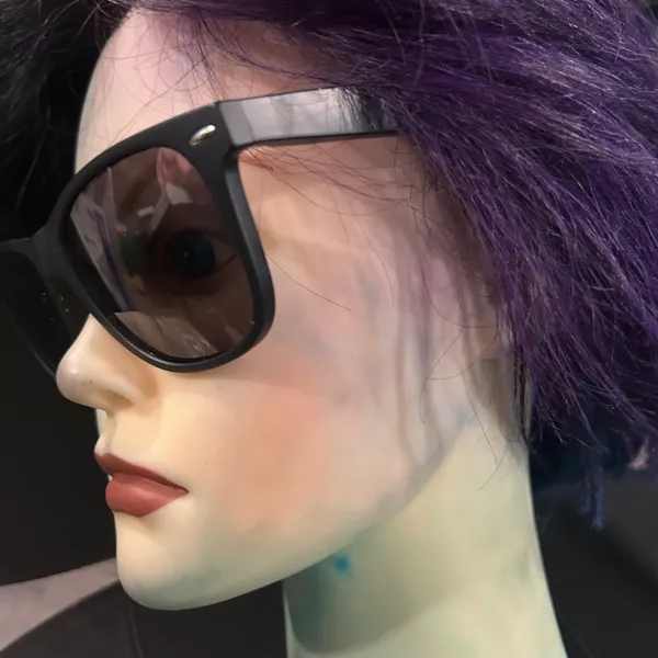 Privel Stylish Black Sunglasses - Image 5