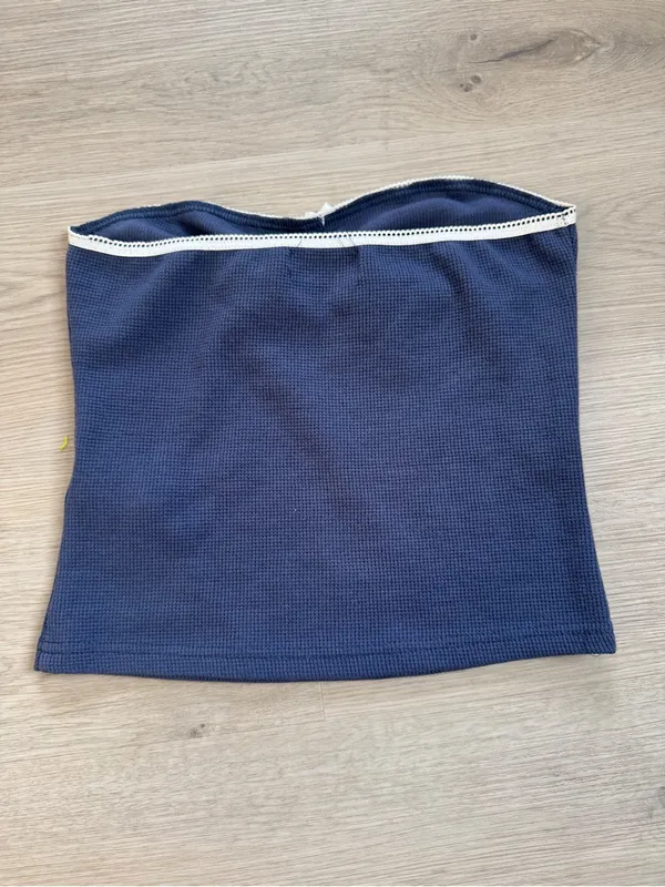 Edikted Navy Strapless Bandeau with White Trim Bow - Image 3