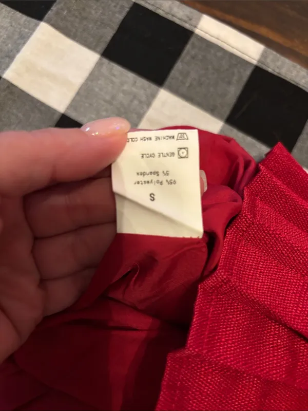 Qelvarine red pleated y2k vibes skirt small - Image 4