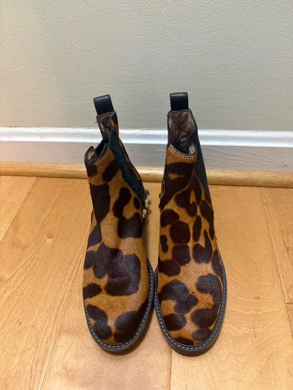 Louise et Cie Venda Chelsea boots leopard calf leather sz 7 brown. - Image 3