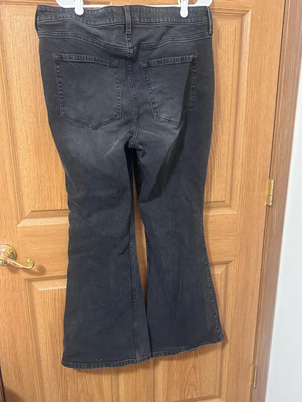 Hollister wide leg flare jeans - Image 4