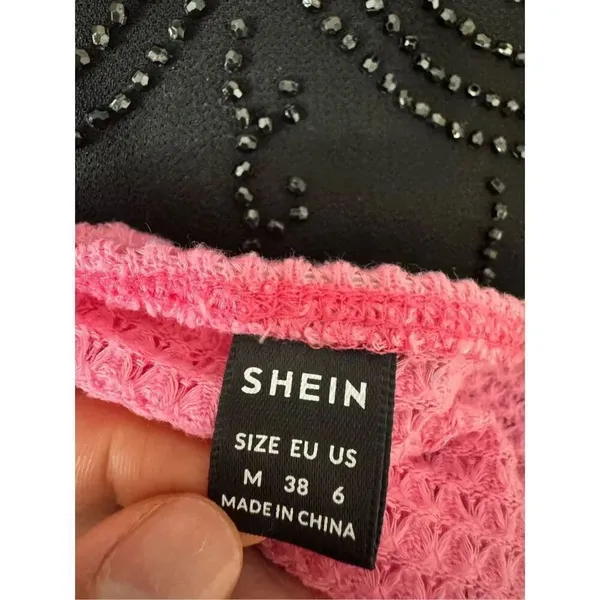 Pink crop top size MED - Image 5