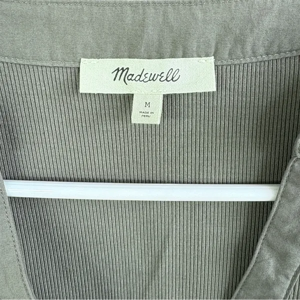 Like New Madewell Puff Sleeve Henley Knit Top Faded Olive Size Medium - Image 2