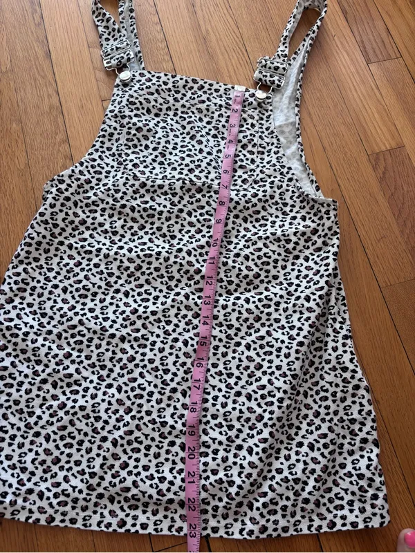 Kendall + Kylie White Leopard Print Denim Overall Dress – 23” Length - Image 4