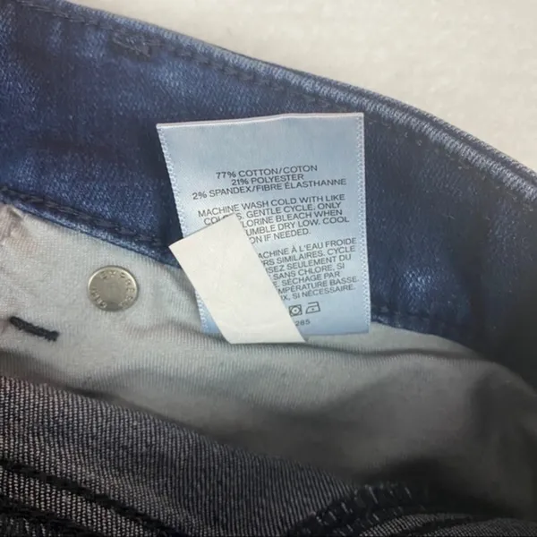 Express‎ Perfect Curves Ankle Legging Jean - Image 5