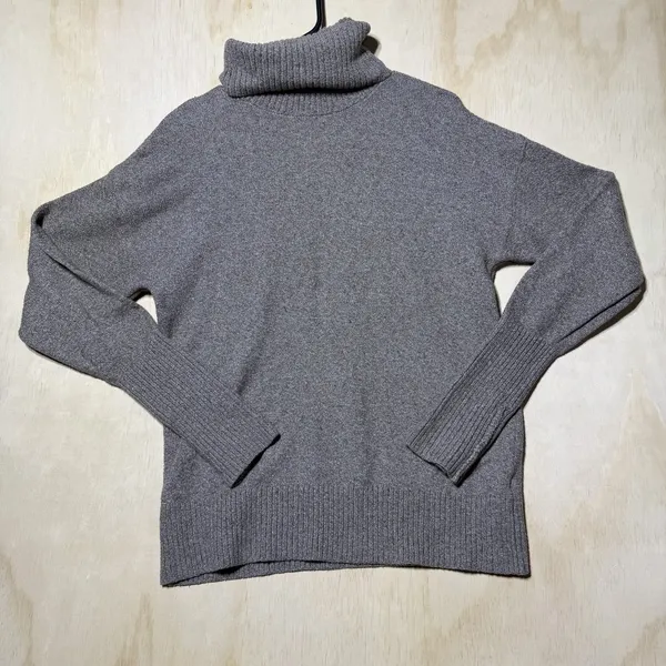 Old Navy SoSoft Womens Small Turtleneck Sweater Gray Taupe Ribbed Pullover - Image 2