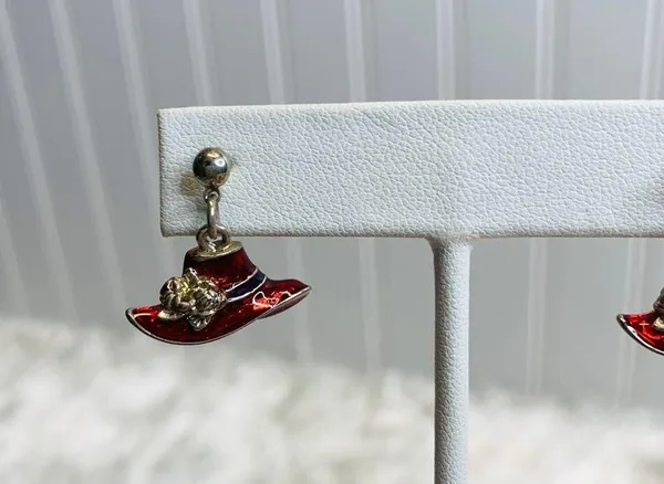 Dangle Earrings Red Hat Society Flowers 3/4" Long - Image 2