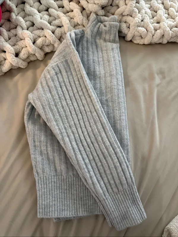 LOFT Light Gray Ribbed Turtleneck Sweater - Image 6