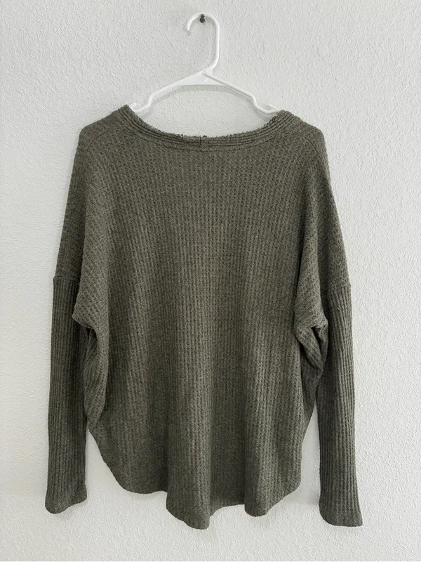 American Eagle Outfitters Olive Waffle-Knit Henley Pullover - Image 3