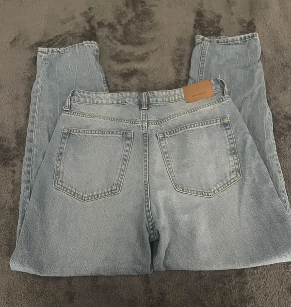 Bershka Mom Jeans - Image 3