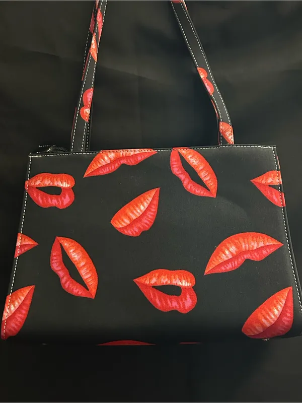 Black Molded Tote Shoulder Hand Bag with Red Lip & Rhinestone Print - Image 9