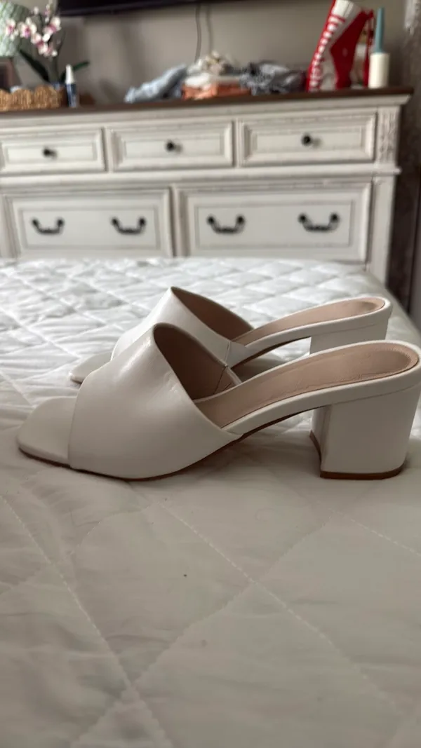 White Heels Size 7 - Image 3
